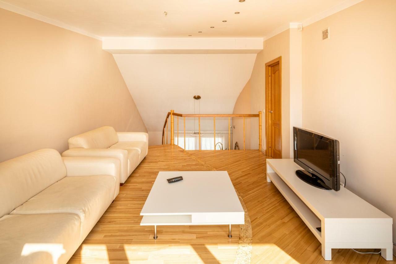 Old Riga Aldaru Street 2 Level Apartment With Terrace Exteriör bild